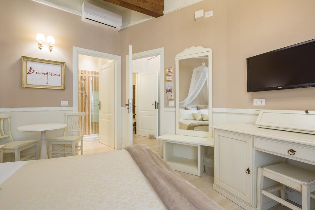 Affittacamere Vecchia Rooms&apartments *