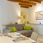 Vecchia Verona Rooms & Apartments